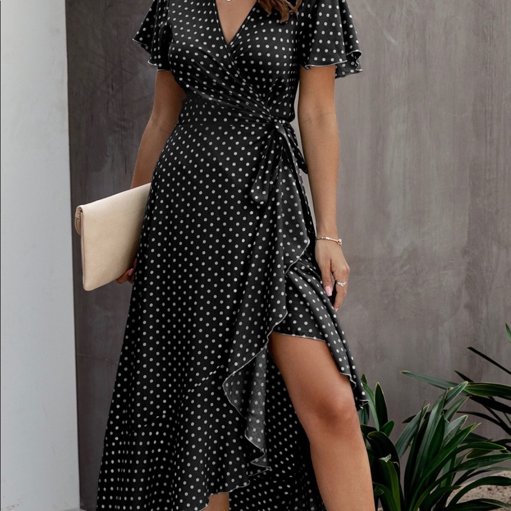 LAST ONE ☝️ Chic Polka Dot Dress - Picture 2 of 3